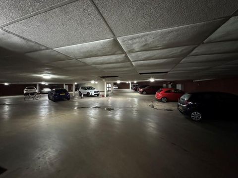 Kingsborough Gate, Glasgow, G12 image 17