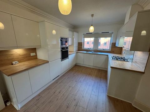 Kingsborough Gate, Glasgow, G12 image 5