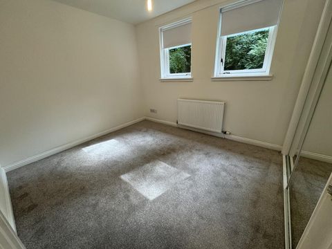 Sutcliffe Court, Glasgow, G13 image 6