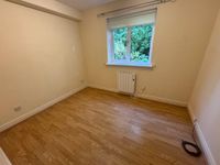 Thumbnail of Burnfield Gardens, Giffnock, Glasgow, G46 image 8