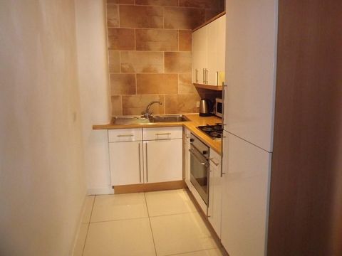 Airlie Street, Glasgow, G12 image 5