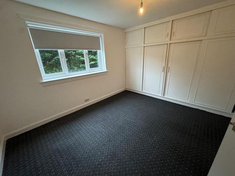 Castle Court, Kings Drive, Newton Mearns, East Renfrewshire image 4