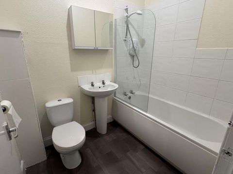 Meadowpark Street, Glasgow, G31 image 7