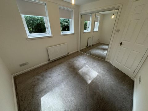 Sutcliffe Court, Glasgow, G13 image 5