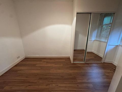 Athole Gardens, Glasgow, G12 image 6