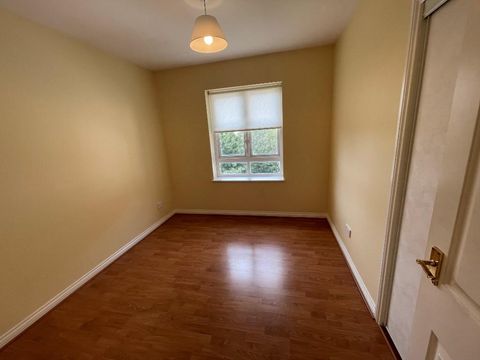 Old Castle Gardens, Glasgow, G44 image 8