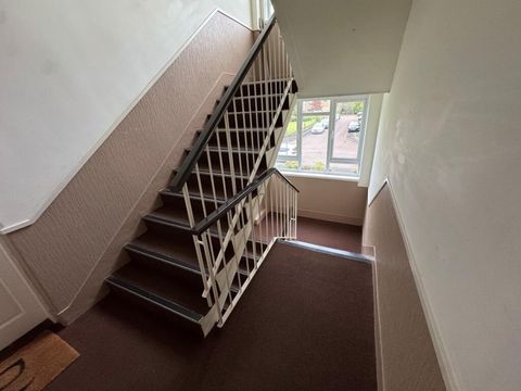 Castle Court, Kings Drive, Newton Mearns, East Renfrewshire image 10
